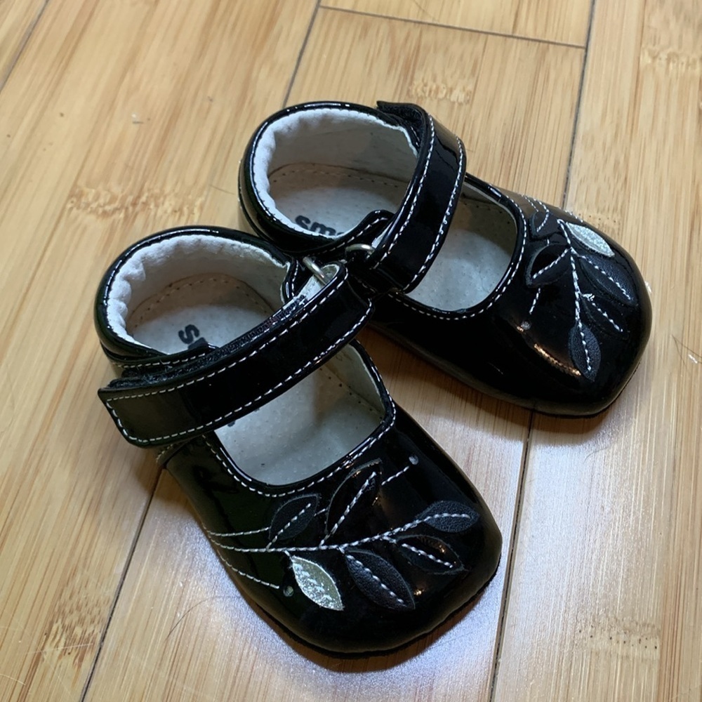 Smaller by See Kai Run Black Patent Leather Shoes 6-9 months